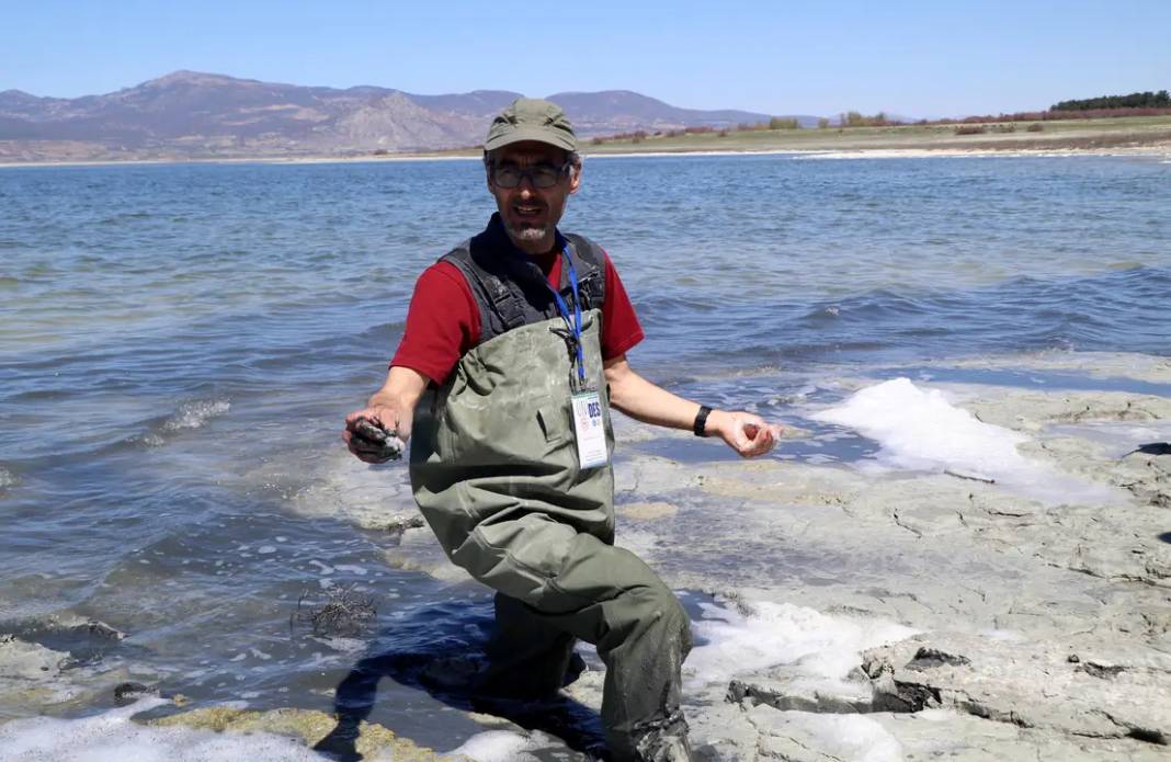 Burdur Gölü Köpük Köpük Oldu! İşte Nedeni 3